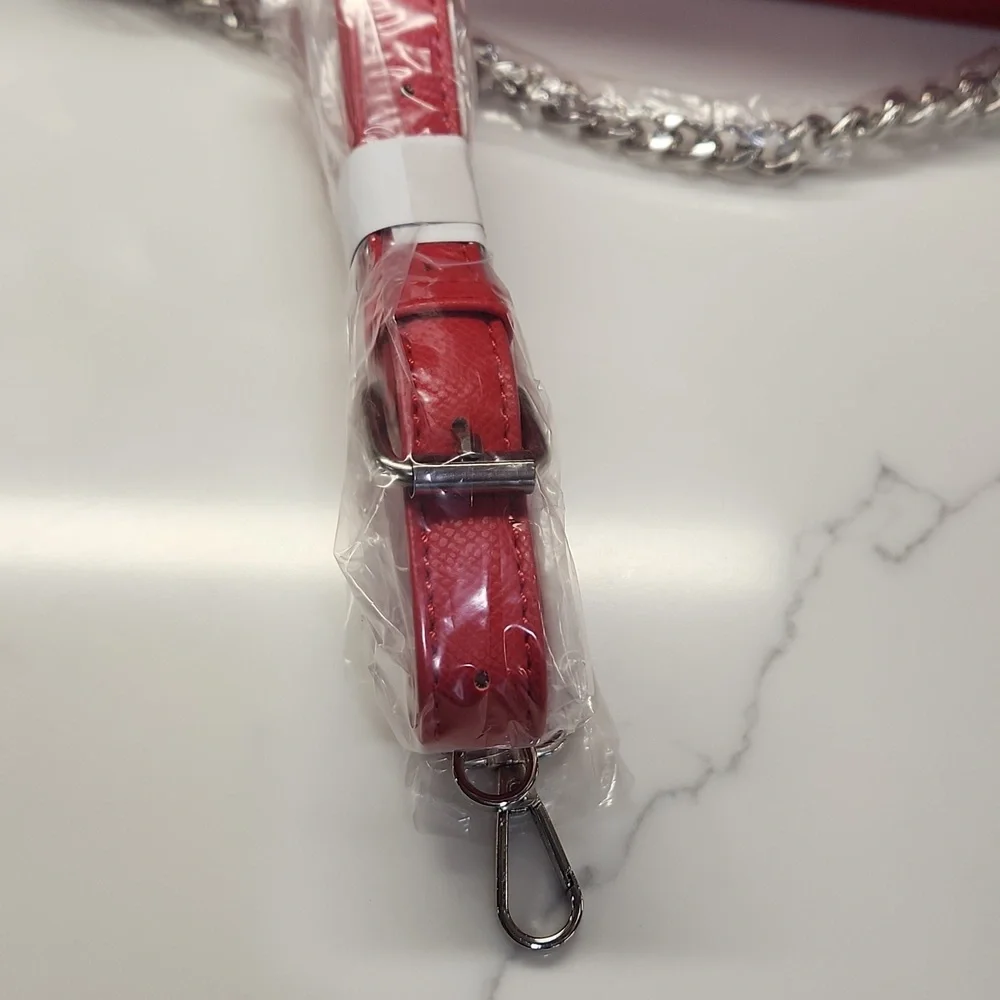 Badgley Mischka Red Shoulder Bag with Silver Chain - Picture 8 of 8